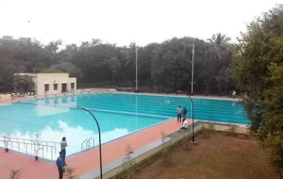 iit madras campus pic swimming pool